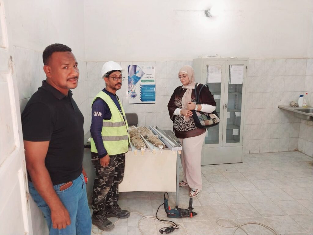 جمعية مستثمري الطاقة الشمسية ببنبان تدعم الوحدات الصحية بأجهزة التكييف ومستلزمات السباكة والكهرباء